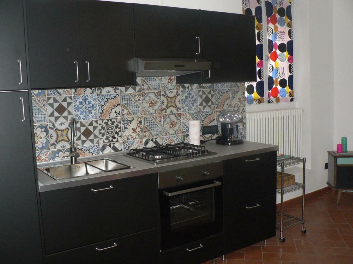 La Casa Sulla Vecchia Riva Lägenhet Ferrara Exteriör bild